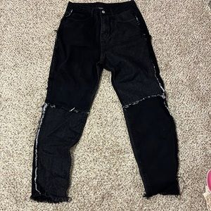 Super cute jeans and great for summer and winter!!! They have never been worn.